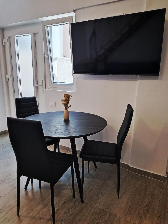 Apartman Gallery Freya Zadar Buitenkant foto
